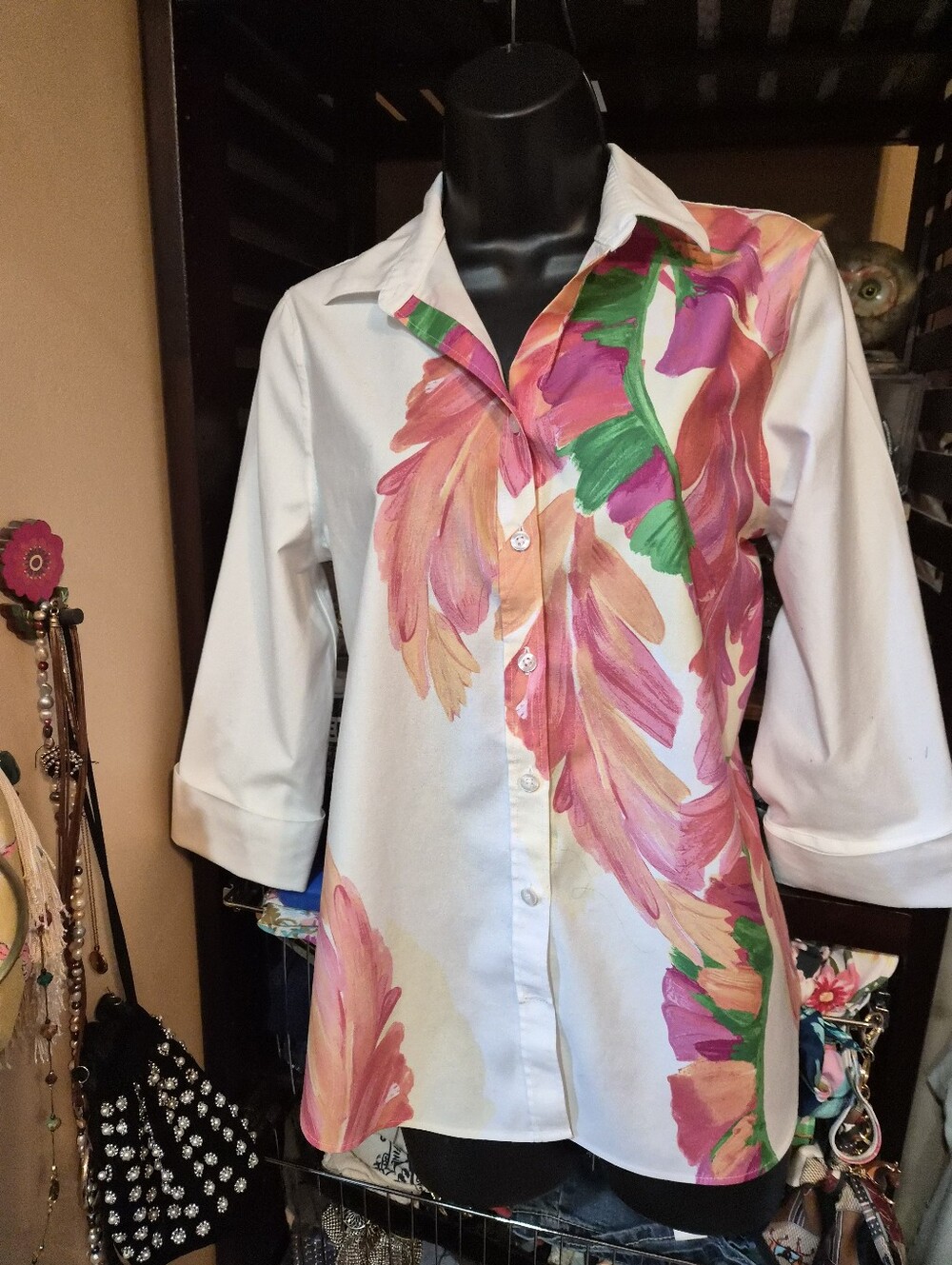Chico's button-down blouse Size 4 vibrant, multicolored tropical feather